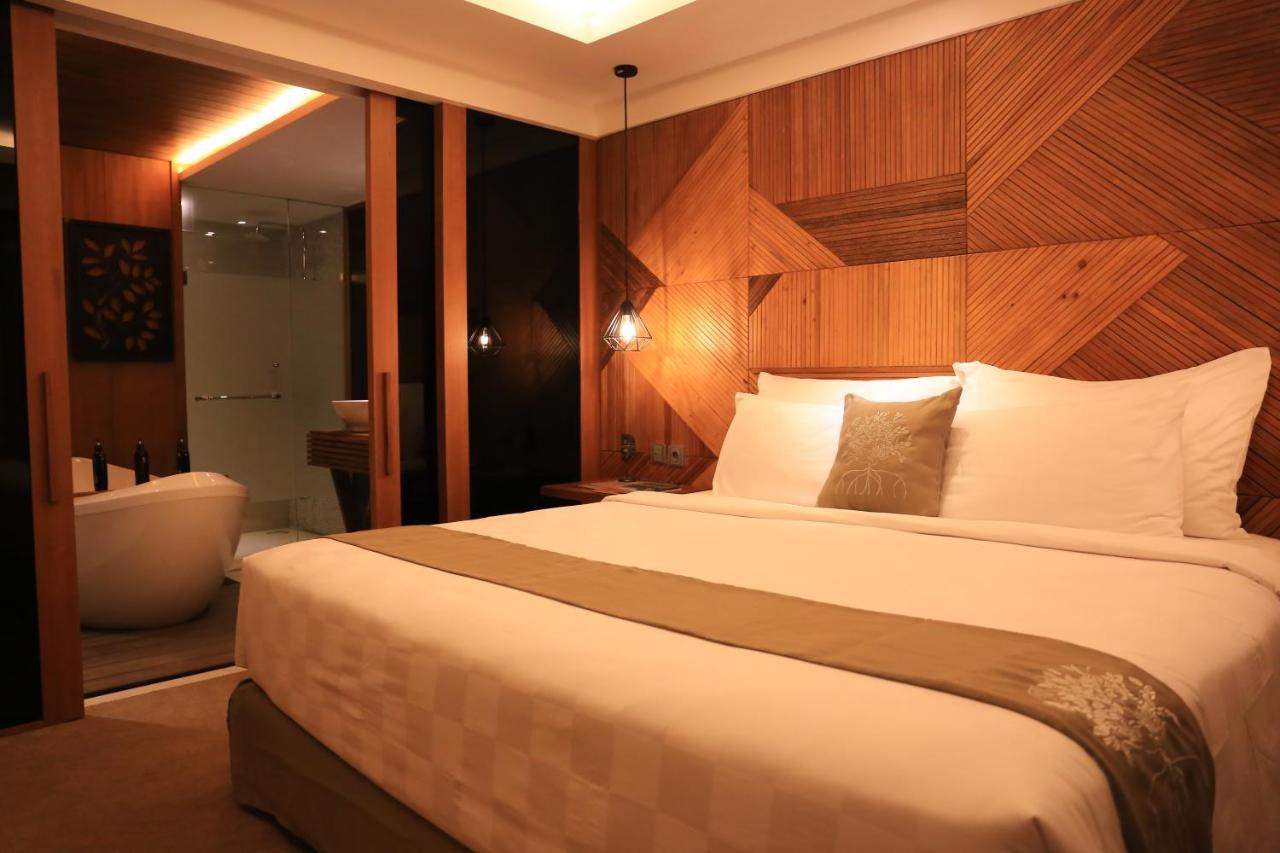 The Crystal Luxury Bay Resort Nusa Dua Nusa Dua  Exterior photo