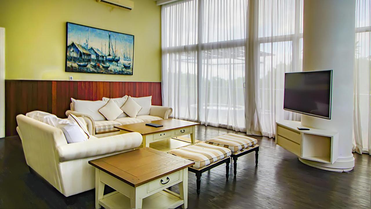 The Crystal Luxury Bay Resort Nusa Dua Nusa Dua  Exterior photo