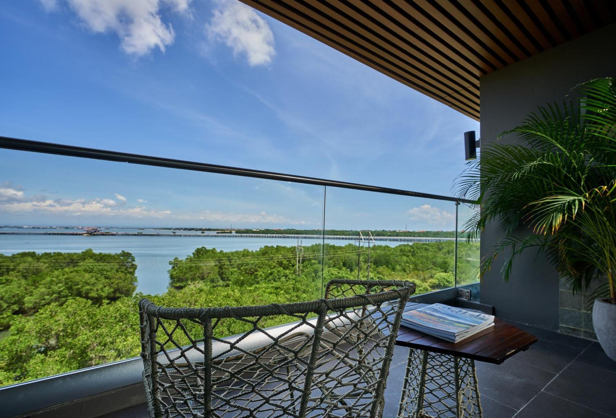The Crystal Luxury Bay Resort Nusa Dua Nusa Dua  Exterior photo